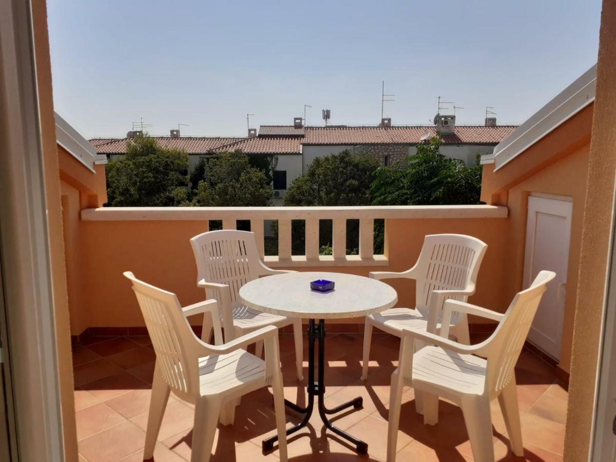 נובליה Apartmani Ruza מראה חיצוני תמונה
