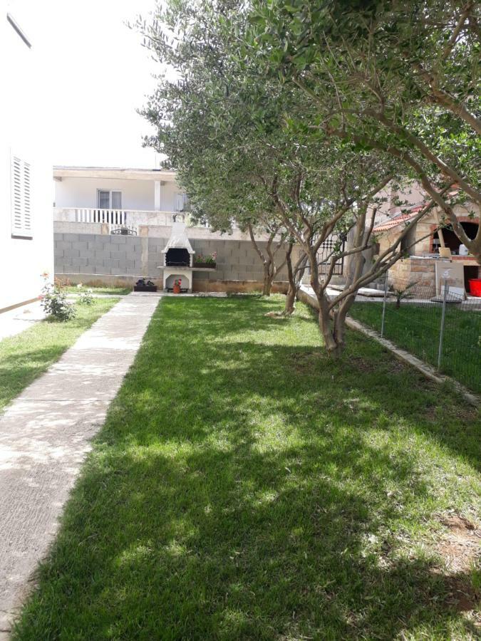 נובליה Apartmani Ruza מראה חיצוני תמונה