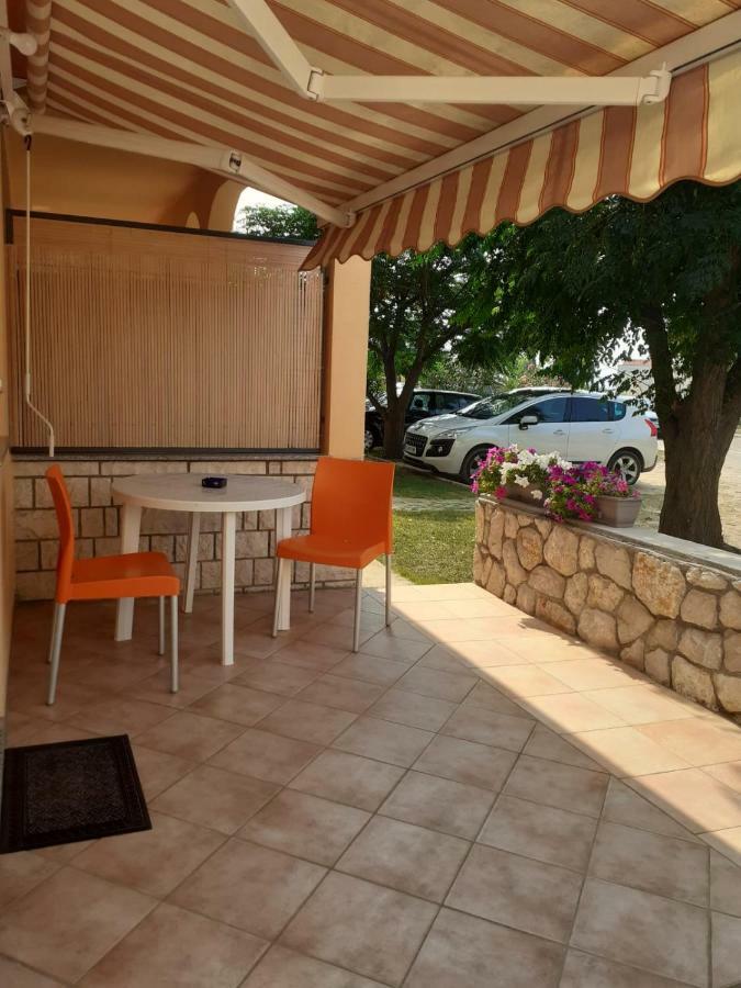 נובליה Apartmani Ruza מראה חיצוני תמונה