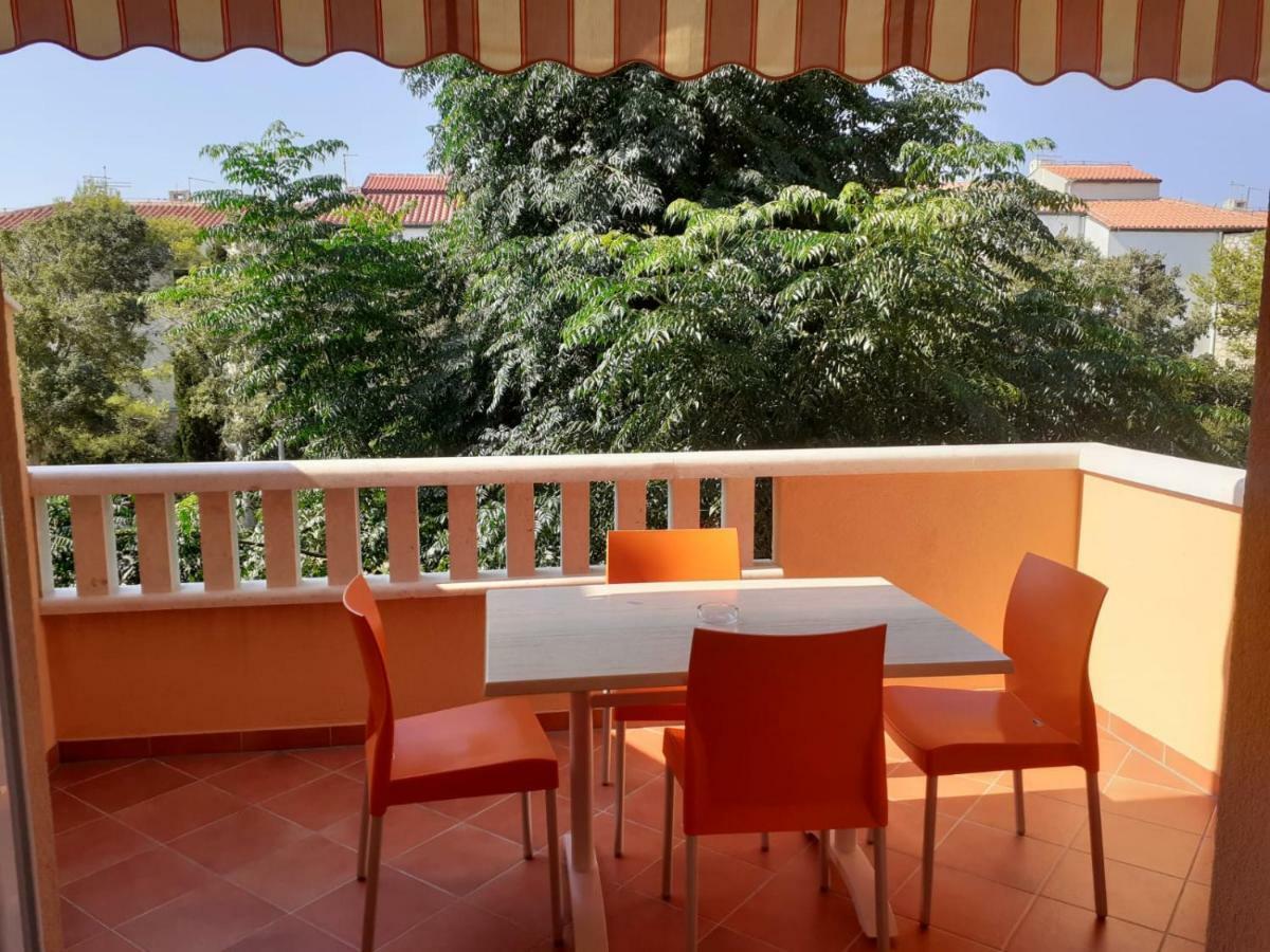 נובליה Apartmani Ruza מראה חיצוני תמונה